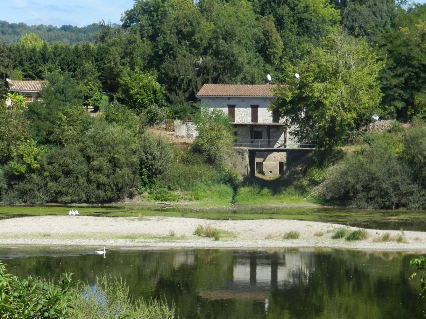 Chambres Et Gites Les Deux Chenes Pres De Bergerac Le Fleix Esterno foto